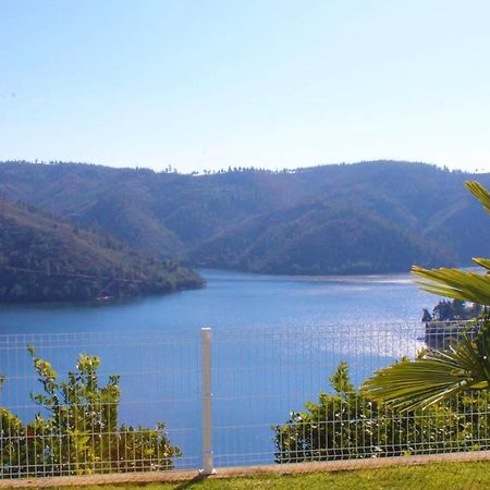 Lago Azul Villas Феррейра-ду-Зезери Экстерьер фото