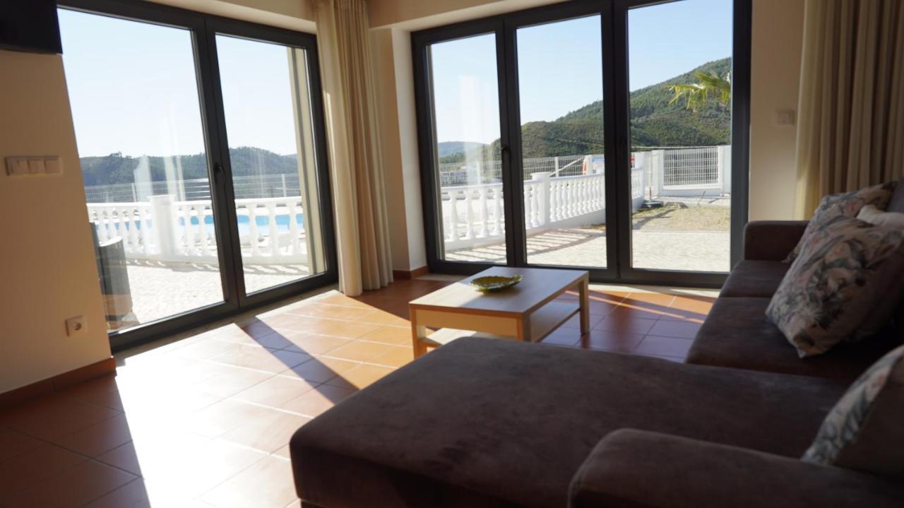 Lago Azul Villas Феррейра-ду-Зезери Экстерьер фото