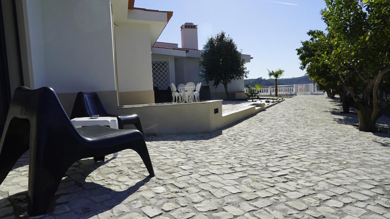 Lago Azul Villas Феррейра-ду-Зезери Экстерьер фото