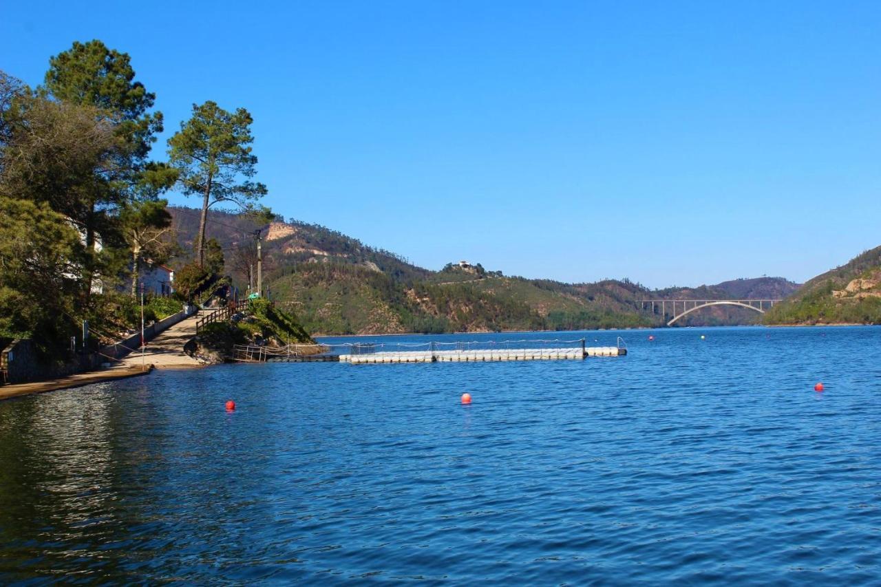 Lago Azul Villas Феррейра-ду-Зезери Экстерьер фото